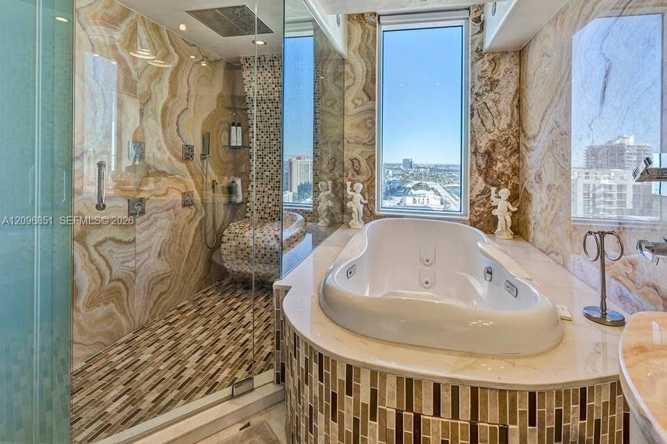 For Rent: $5,999 (2 beds, 2 baths, 1423 Square Feet)