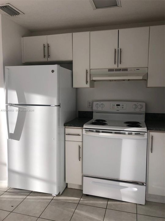 For Rent: $1,900 (1 beds, 1 baths, 486 Square Feet)