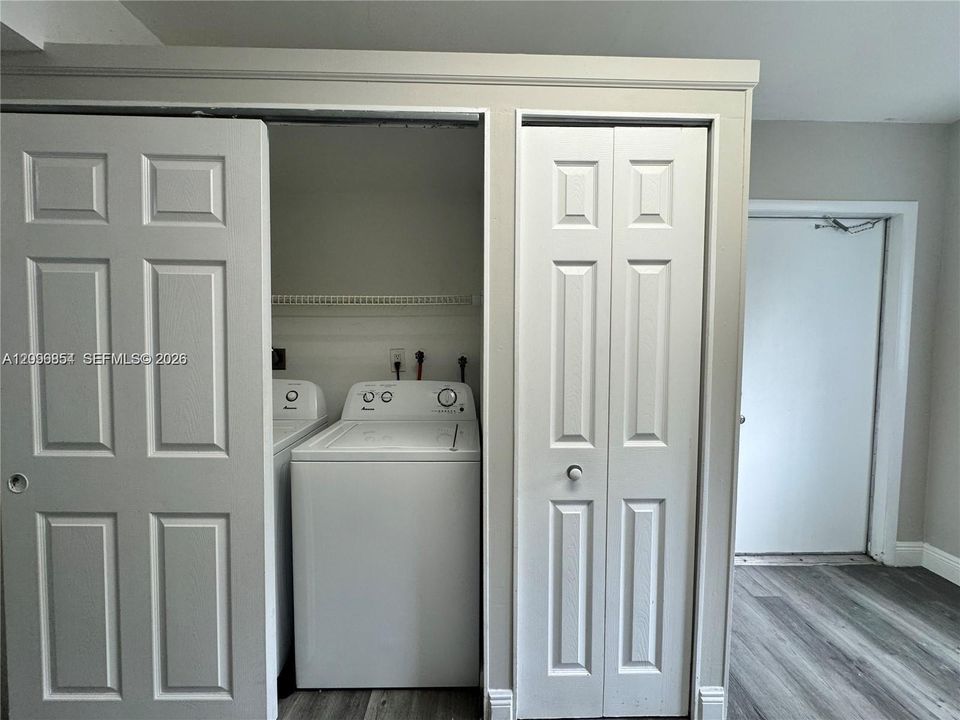 For Rent: $1,650 (1 beds, 1 baths, 650 Square Feet)