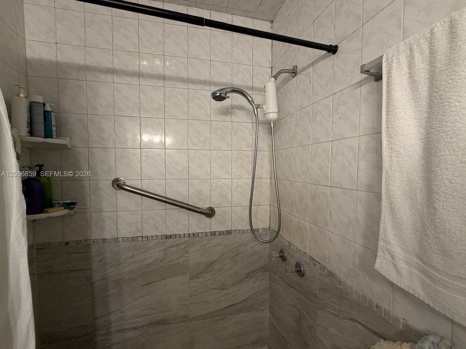 На продажу: $380,000 (3 спален, 2 ванн, 1120 Квадратных фут)