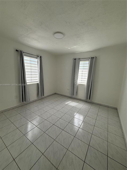 For Rent: $3,000 (2 beds, 2 baths, 1377 Square Feet)