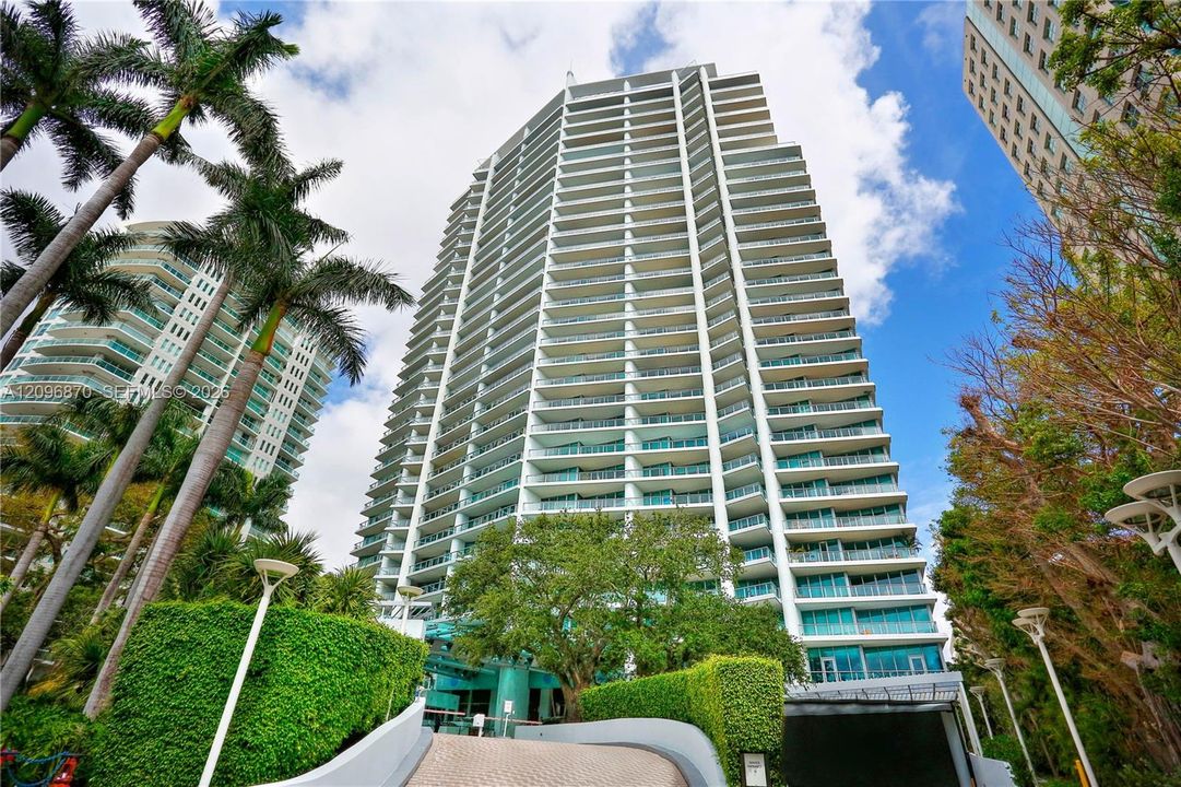 For Rent: $12,995 (2 beds, 2 baths, 1595 Square Feet)