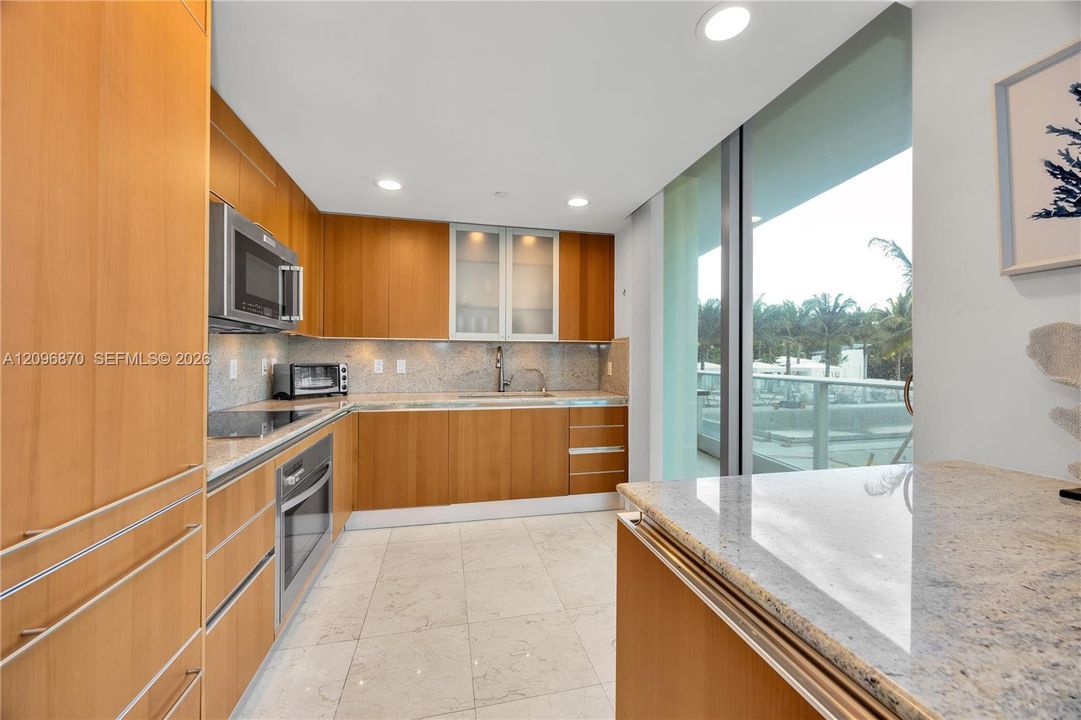 For Rent: $12,995 (2 beds, 2 baths, 1595 Square Feet)