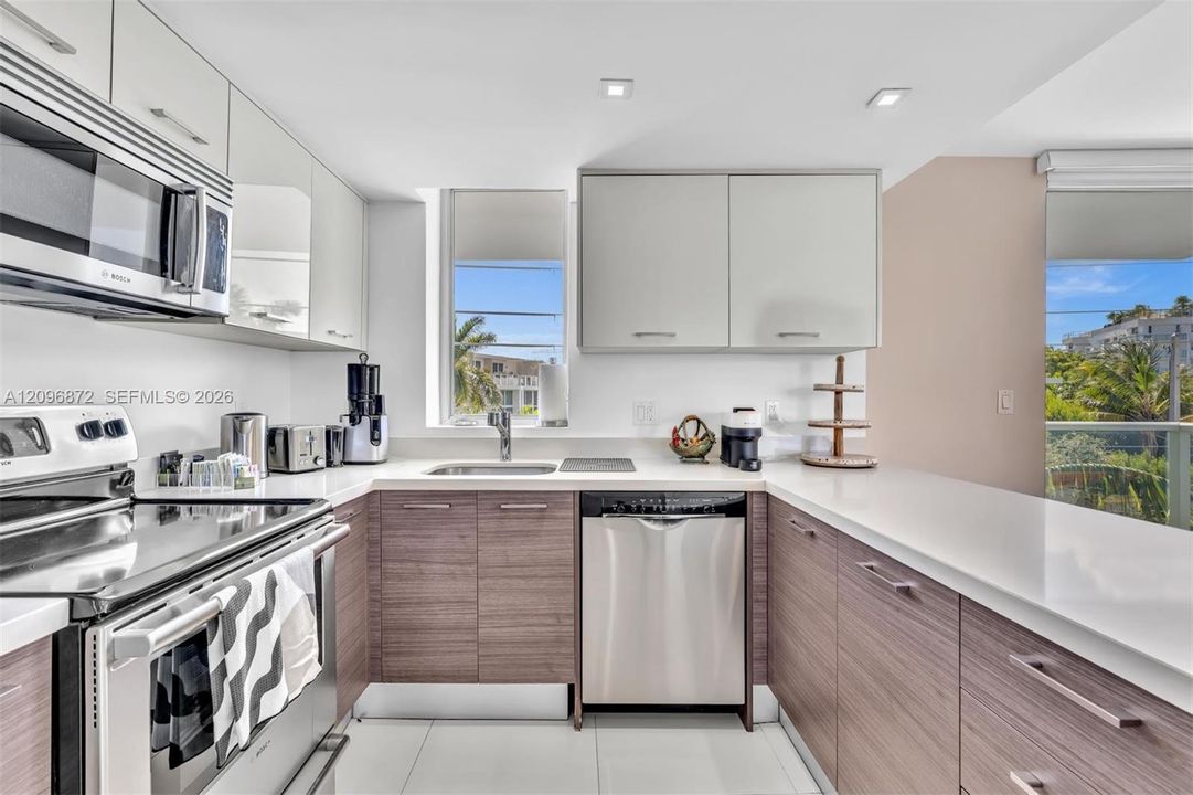 For Rent: $6,500 (2 beds, 2 baths, 1150 Square Feet)