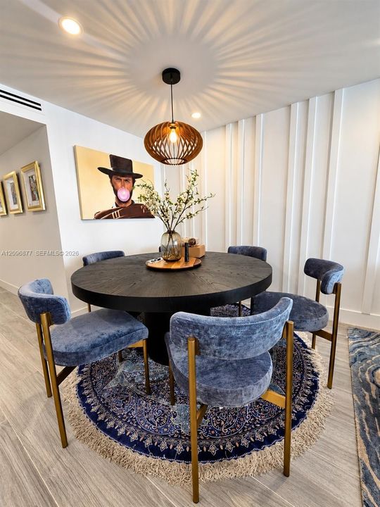 For Sale: $650,000 (1 beds, 1 baths, 1190 Square Feet)