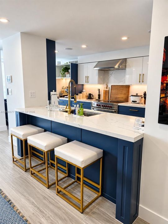 For Sale: $650,000 (1 beds, 1 baths, 1190 Square Feet)