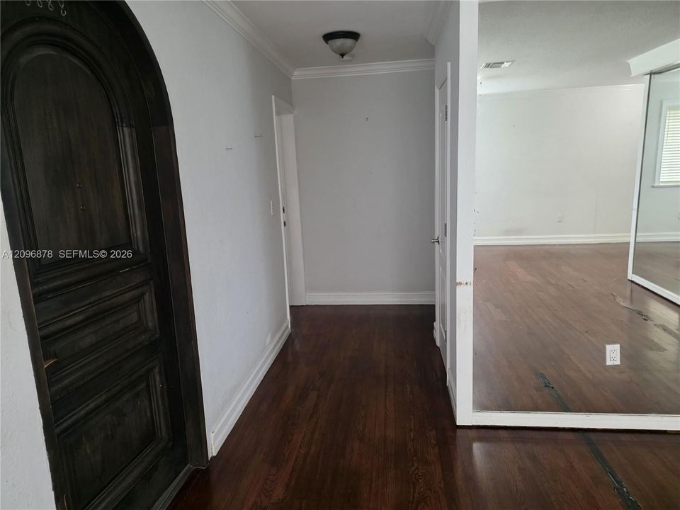 For Sale: $759,000 (5 beds, 4 baths, 2240 Square Feet)