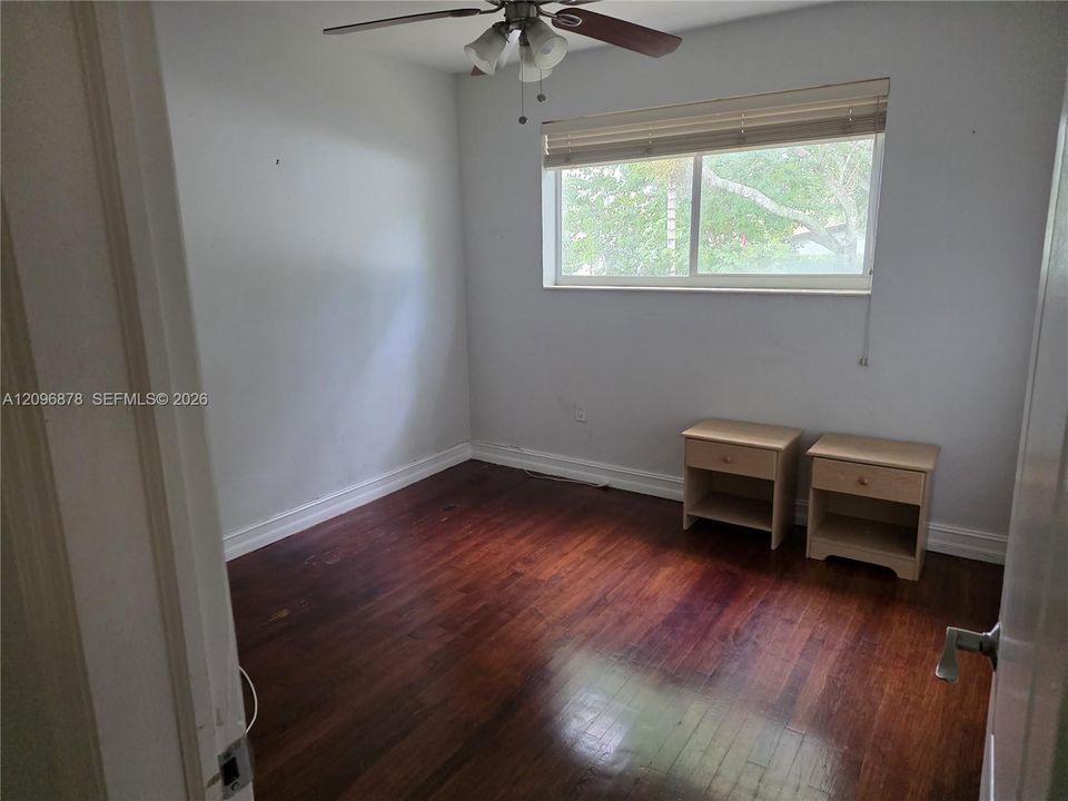 For Sale: $759,000 (5 beds, 4 baths, 2240 Square Feet)