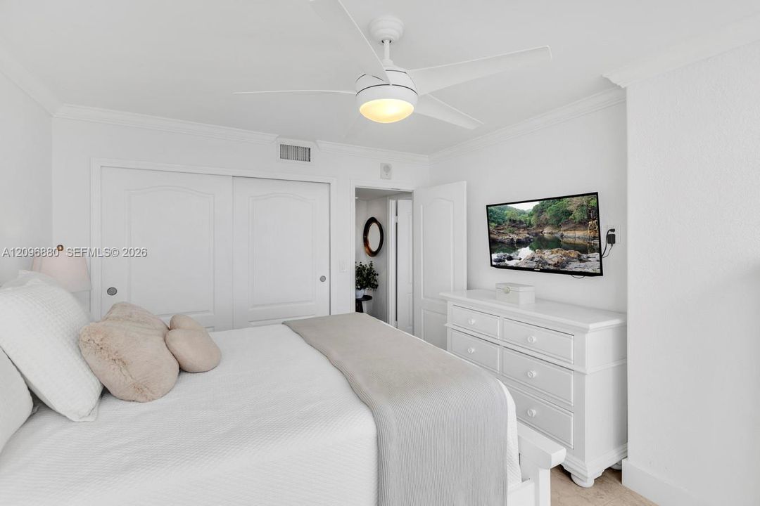 For Sale: $788,000 (2 beds, 2 baths, 1455 Square Feet)