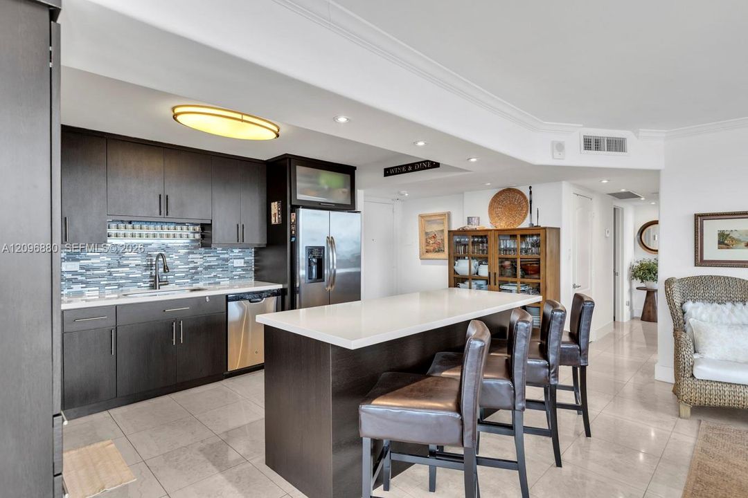For Sale: $788,000 (2 beds, 2 baths, 1455 Square Feet)