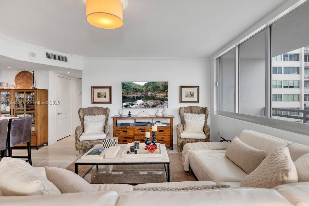 For Sale: $788,000 (2 beds, 2 baths, 1455 Square Feet)