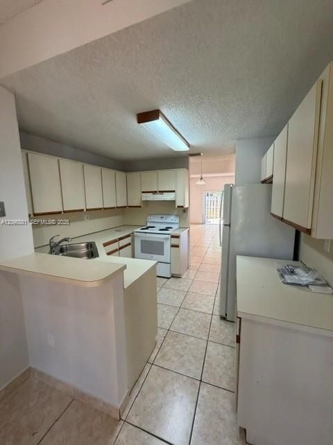 For Sale: $360,000 (2 beds, 2 baths, 1376 Square Feet)
