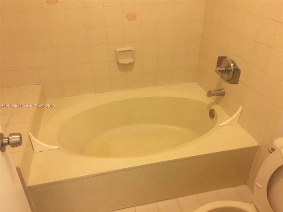 For Sale: $360,000 (2 beds, 2 baths, 1376 Square Feet)
