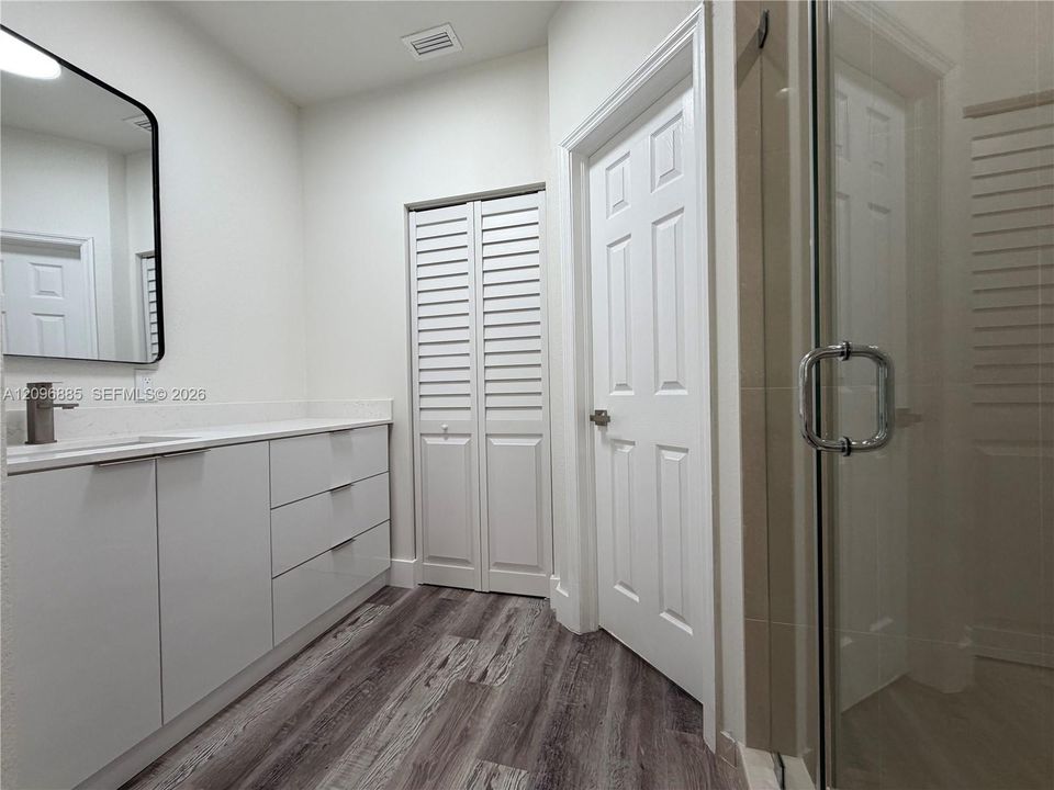 En Renta: $3,450 (4 camas, 2 baños, 1826 Pies cuadrados)