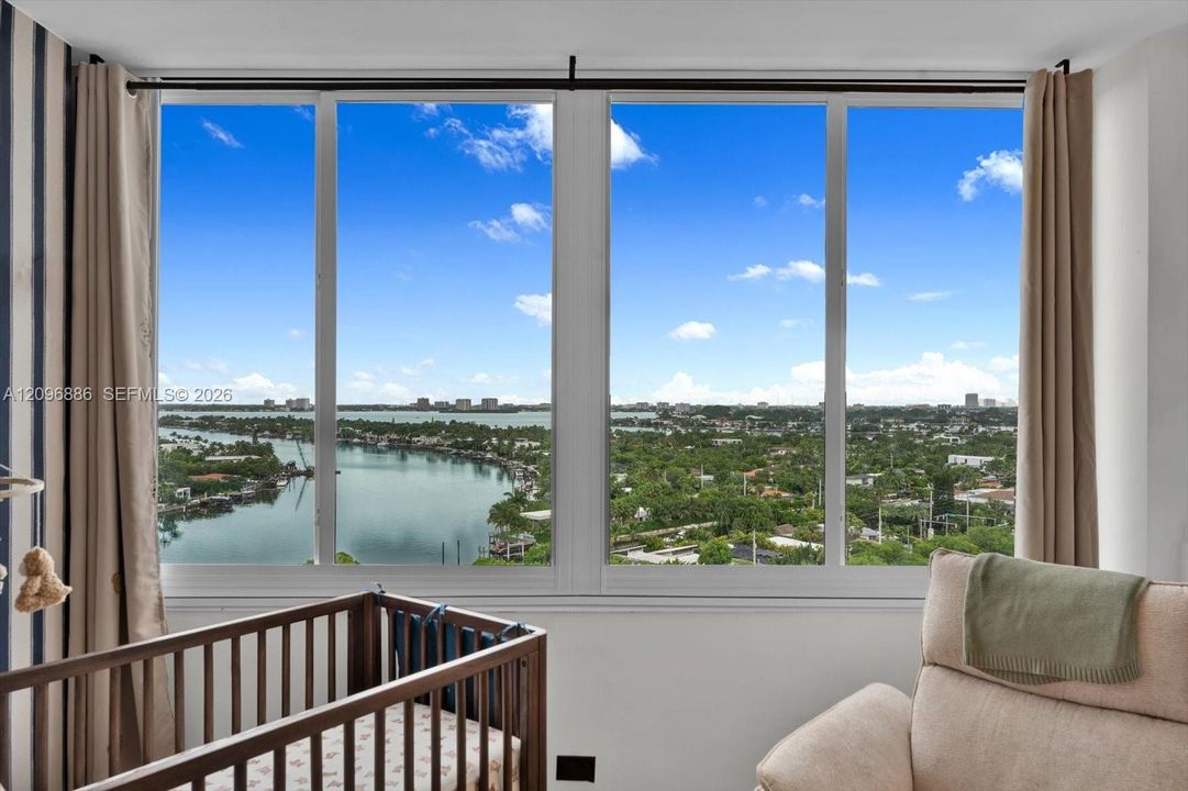 For Sale: $385,000 (2 beds, 2 baths, 1020 Square Feet)