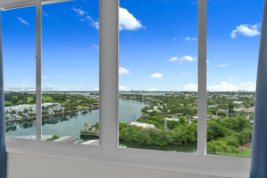 For Sale: $385,000 (2 beds, 2 baths, 1020 Square Feet)