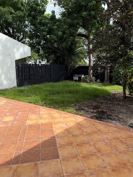 For Sale: $386,000 (2 beds, 2 baths, 2040 Square Feet)