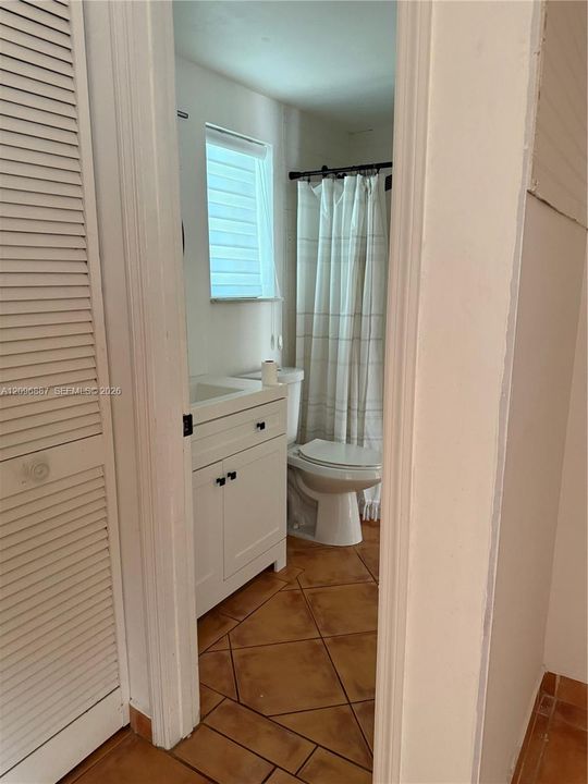 For Sale: $386,000 (2 beds, 2 baths, 2040 Square Feet)