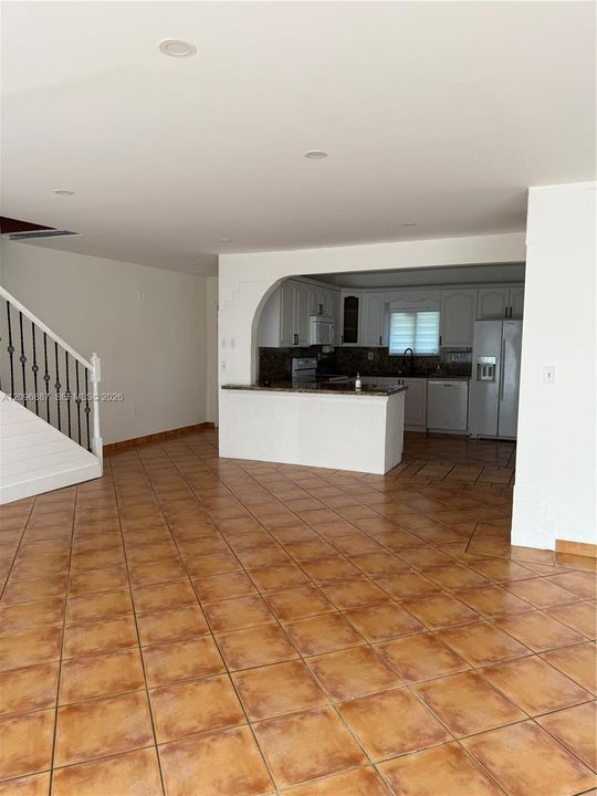 For Sale: $386,000 (2 beds, 2 baths, 2040 Square Feet)