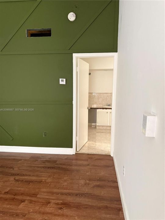 For Sale: $386,000 (2 beds, 2 baths, 2040 Square Feet)