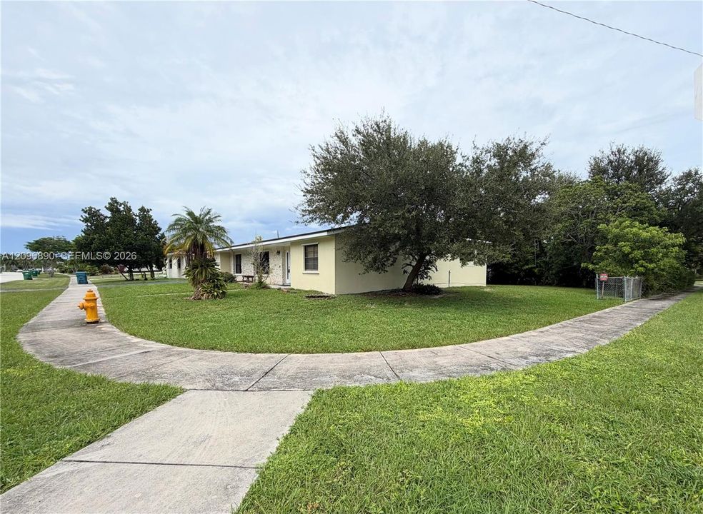 For Sale: $764,999 (4 beds, 2 baths, 2877 Square Feet)