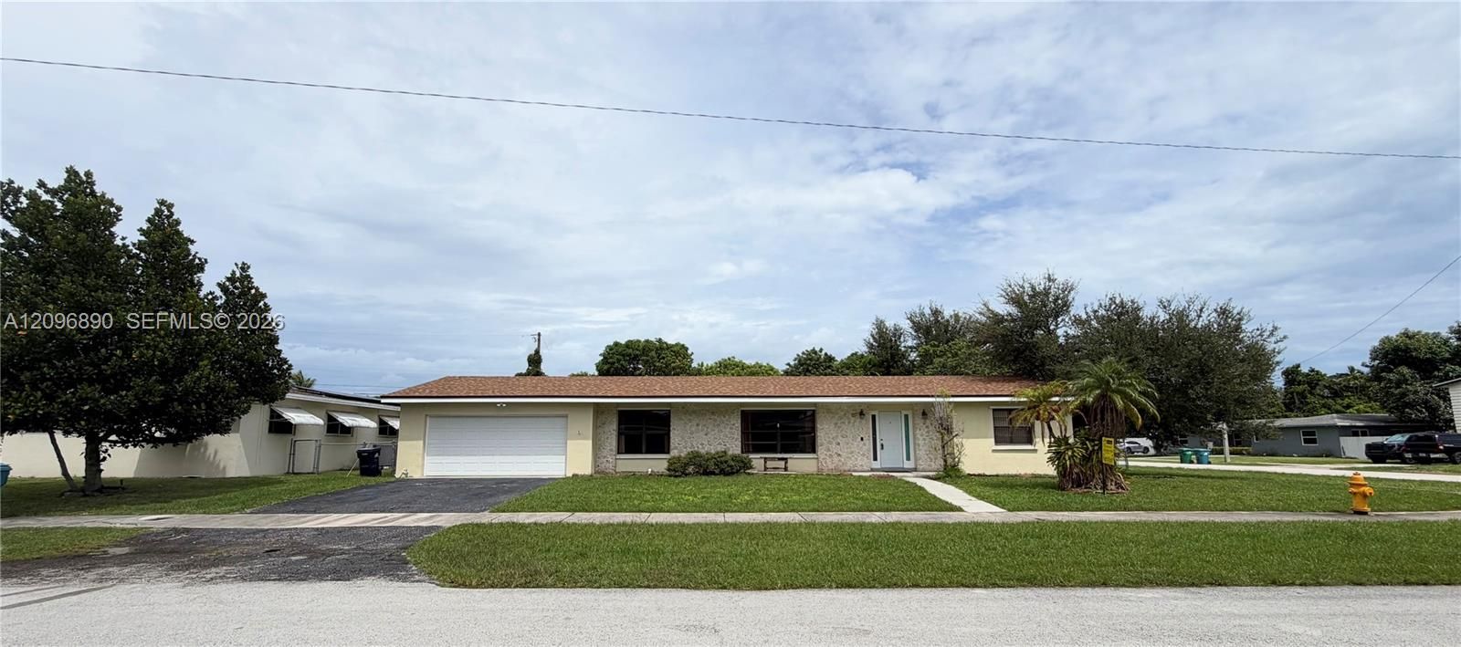 For Sale: $764,999 (4 beds, 2 baths, 2877 Square Feet)