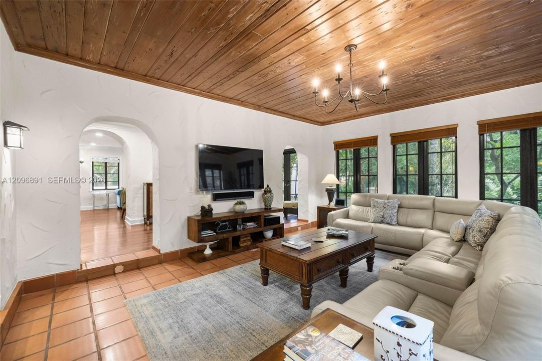 For Sale: $4,200,000 (5 beds, 4 baths, 3386 Square Feet)