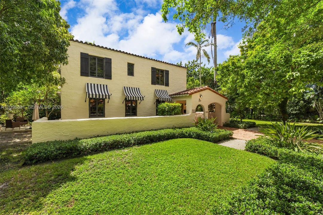 For Sale: $4,200,000 (5 beds, 4 baths, 3386 Square Feet)