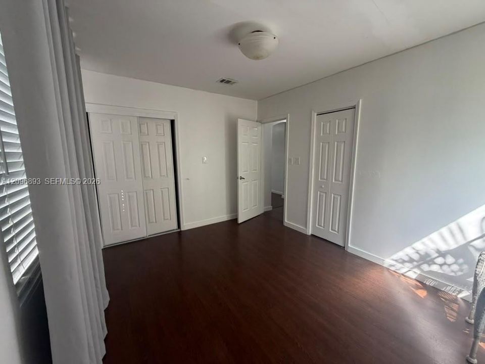 For Rent: $2,800 (2 beds, 1 baths, 1000 Square Feet)