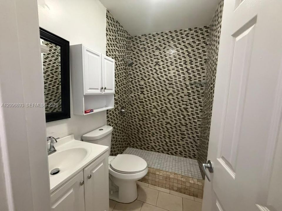 For Rent: $2,800 (2 beds, 1 baths, 1000 Square Feet)