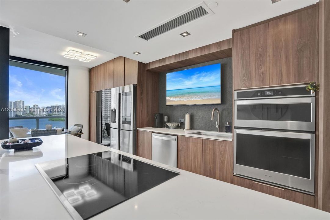 На продажу: $749,999 (1 спален, 1 ванн, 1235 Квадратных фут)