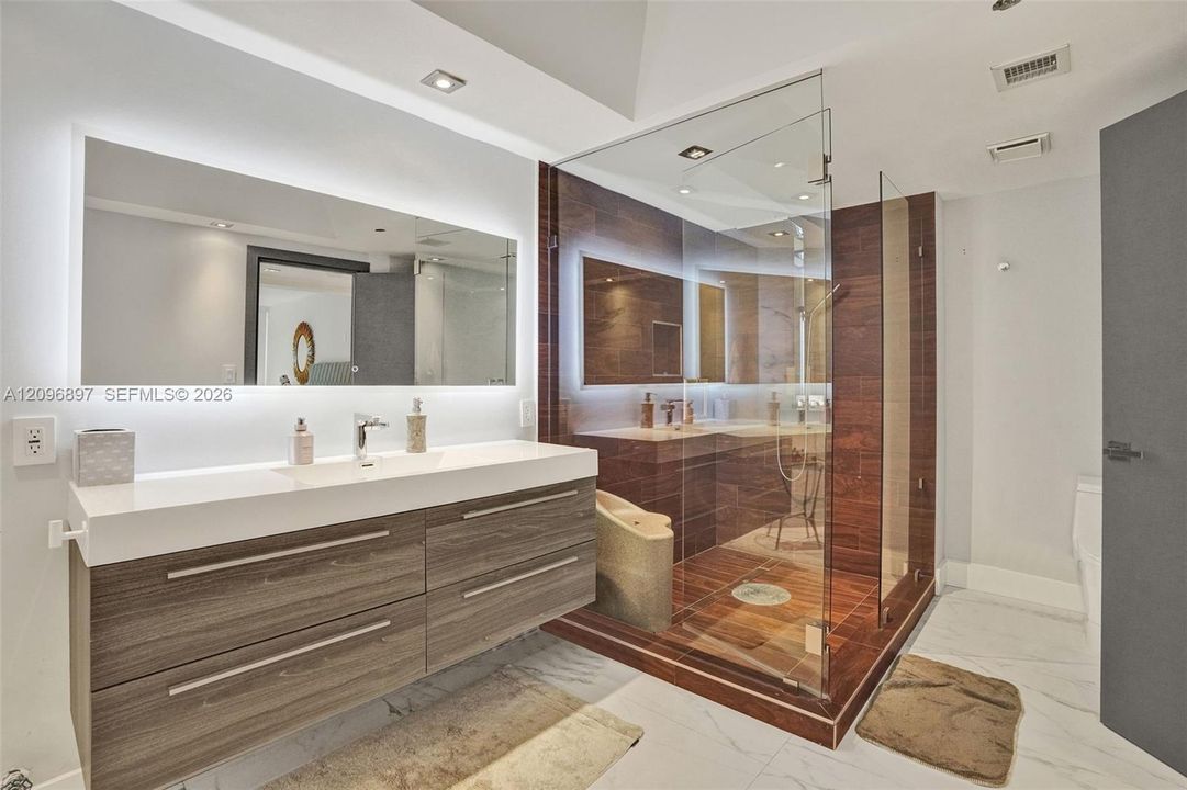 На продажу: $749,999 (1 спален, 1 ванн, 1235 Квадратных фут)