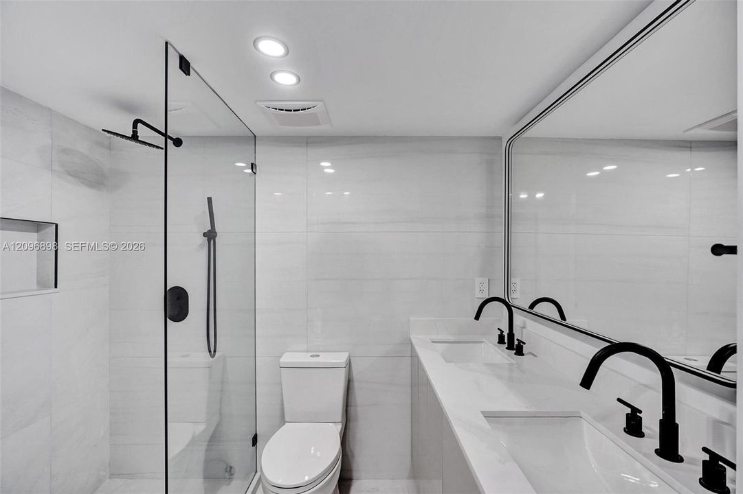 En Venta: $699,000 (3 camas, 2 baños, 1290 Pies cuadrados)