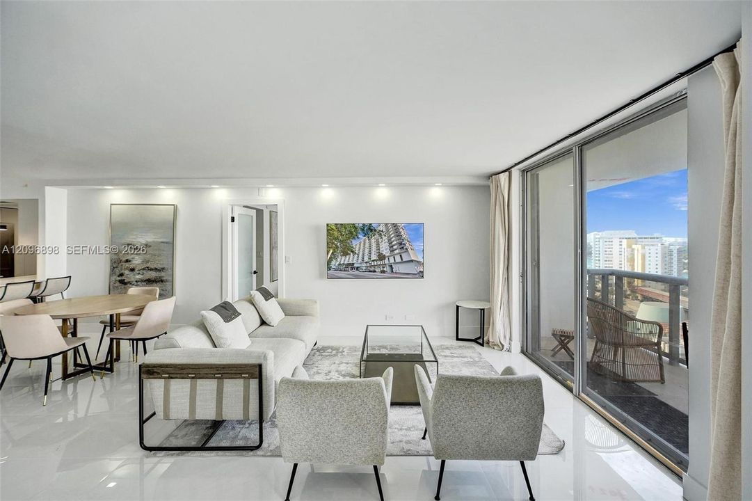 En Venta: $699,000 (3 camas, 2 baños, 1290 Pies cuadrados)