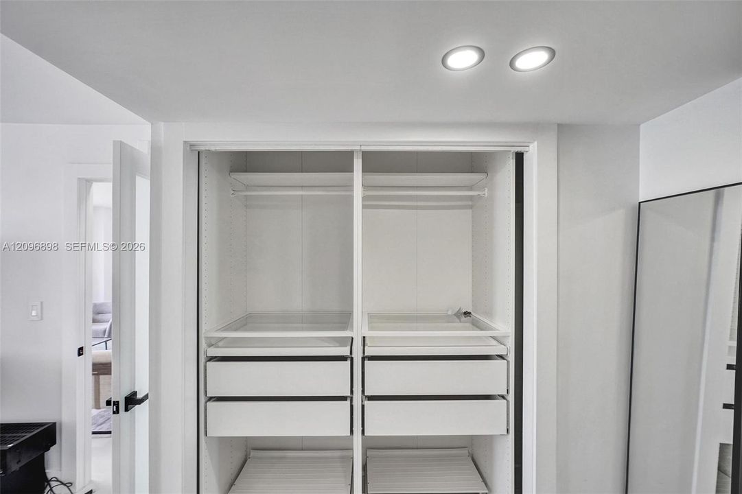 En Venta: $699,000 (3 camas, 2 baños, 1290 Pies cuadrados)