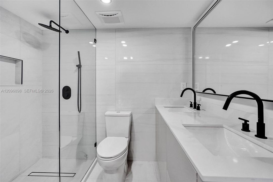 En Venta: $699,000 (3 camas, 2 baños, 1290 Pies cuadrados)