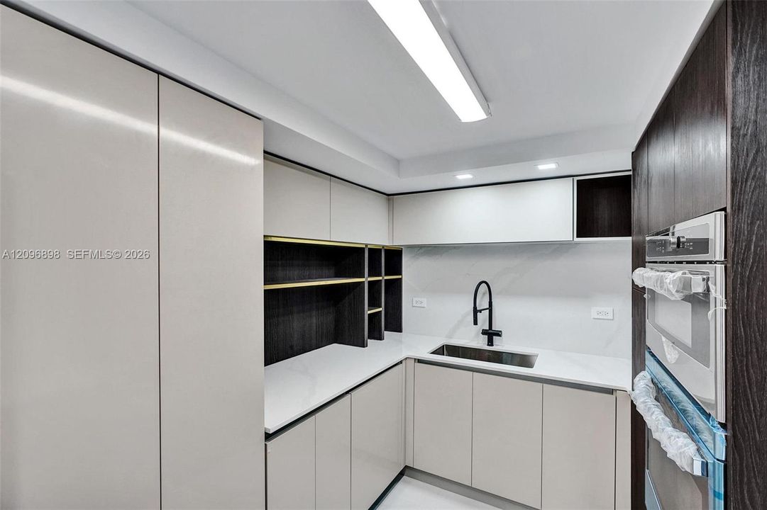 En Venta: $699,000 (3 camas, 2 baños, 1290 Pies cuadrados)