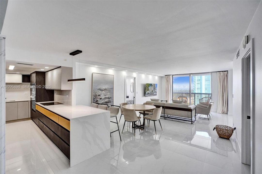 En Venta: $699,000 (3 camas, 2 baños, 1290 Pies cuadrados)