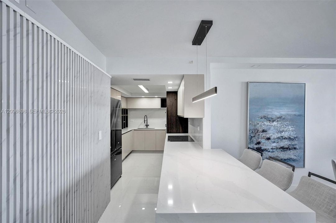 En Venta: $699,000 (3 camas, 2 baños, 1290 Pies cuadrados)