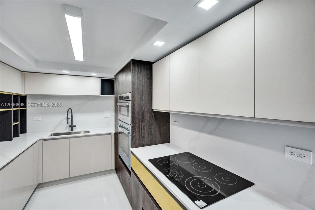 En Venta: $699,000 (3 camas, 2 baños, 1290 Pies cuadrados)