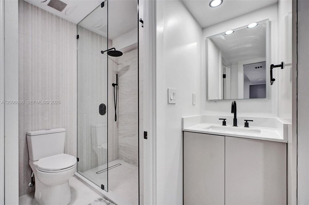 En Venta: $699,000 (3 camas, 2 baños, 1290 Pies cuadrados)