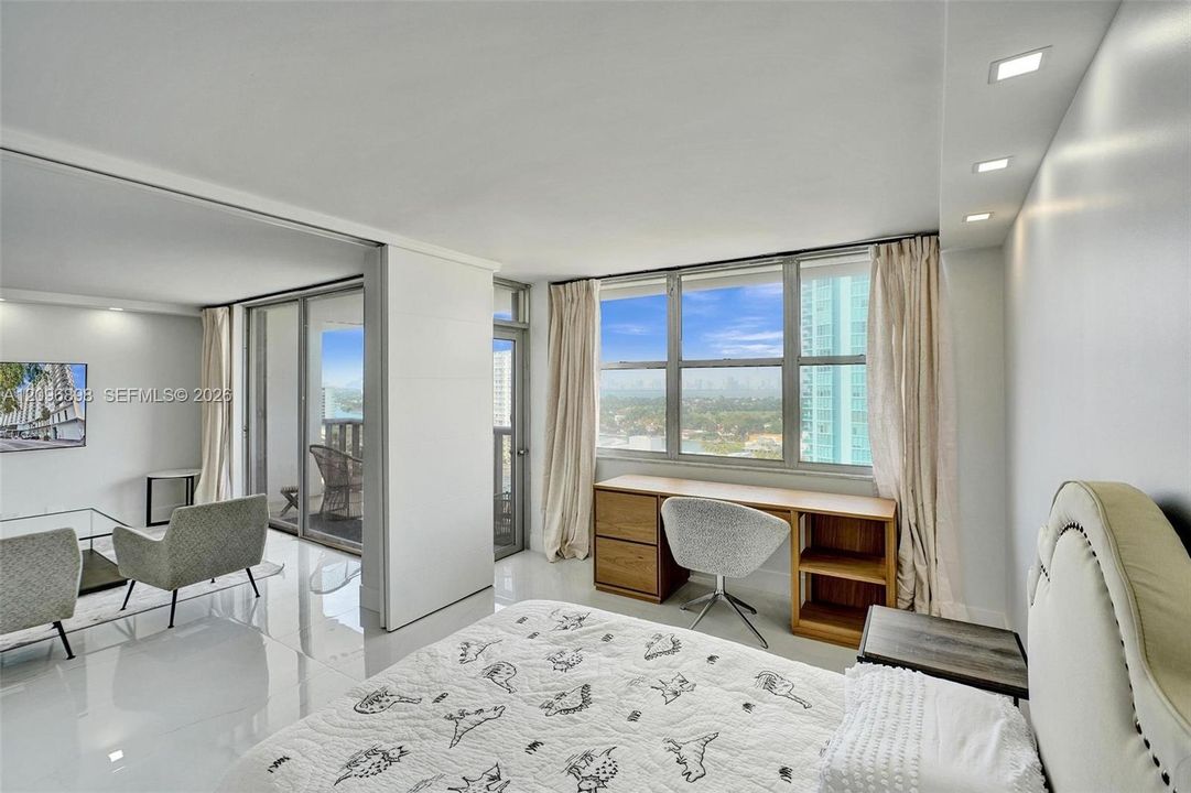 En Venta: $699,000 (3 camas, 2 baños, 1290 Pies cuadrados)