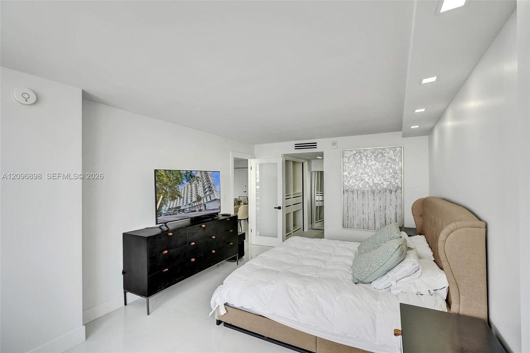 En Venta: $699,000 (3 camas, 2 baños, 1290 Pies cuadrados)