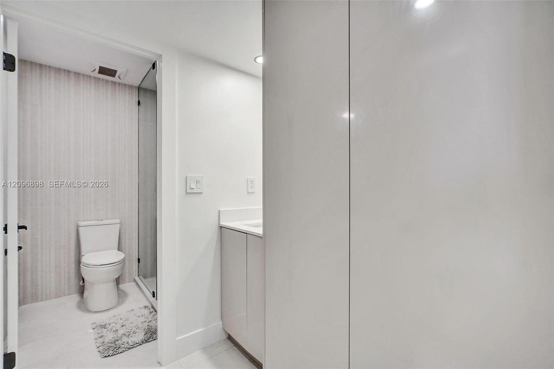 En Venta: $699,000 (3 camas, 2 baños, 1290 Pies cuadrados)