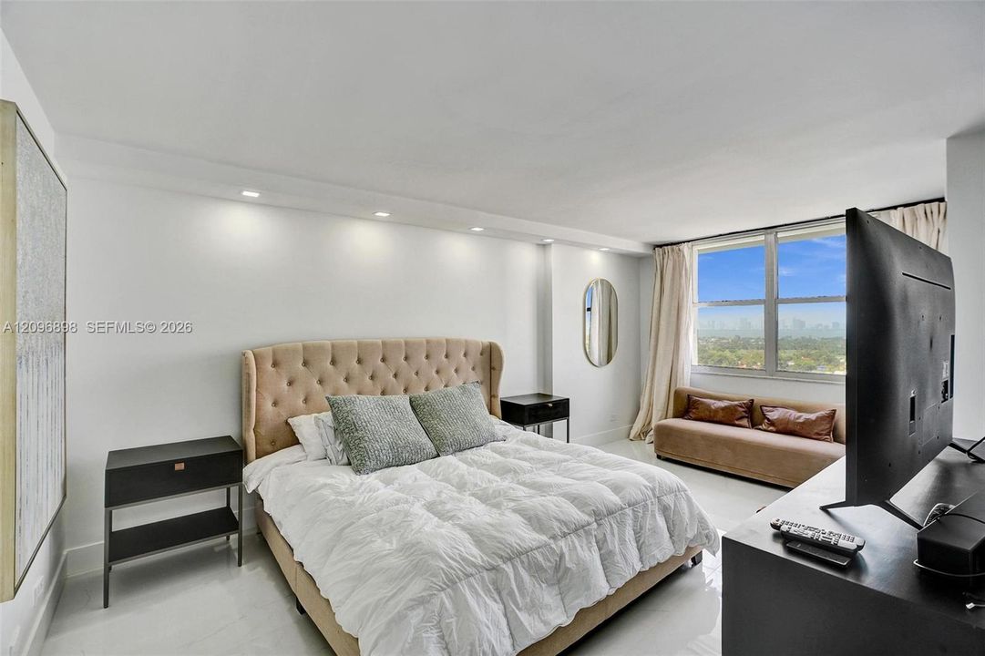 En Venta: $699,000 (3 camas, 2 baños, 1290 Pies cuadrados)