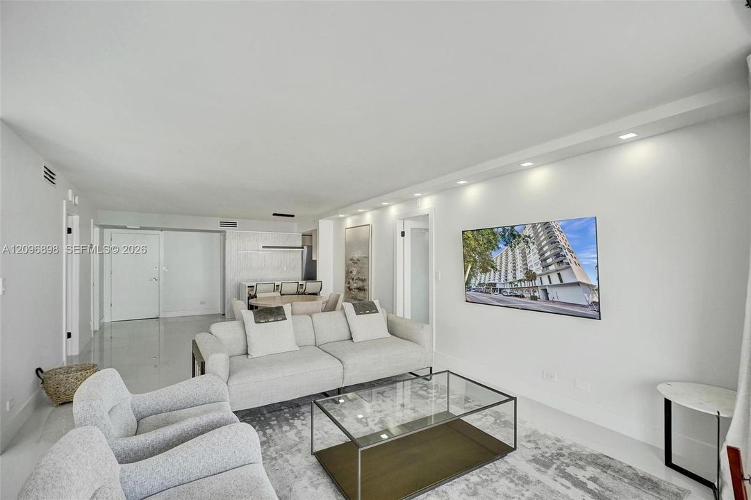 En Venta: $699,000 (3 camas, 2 baños, 1290 Pies cuadrados)