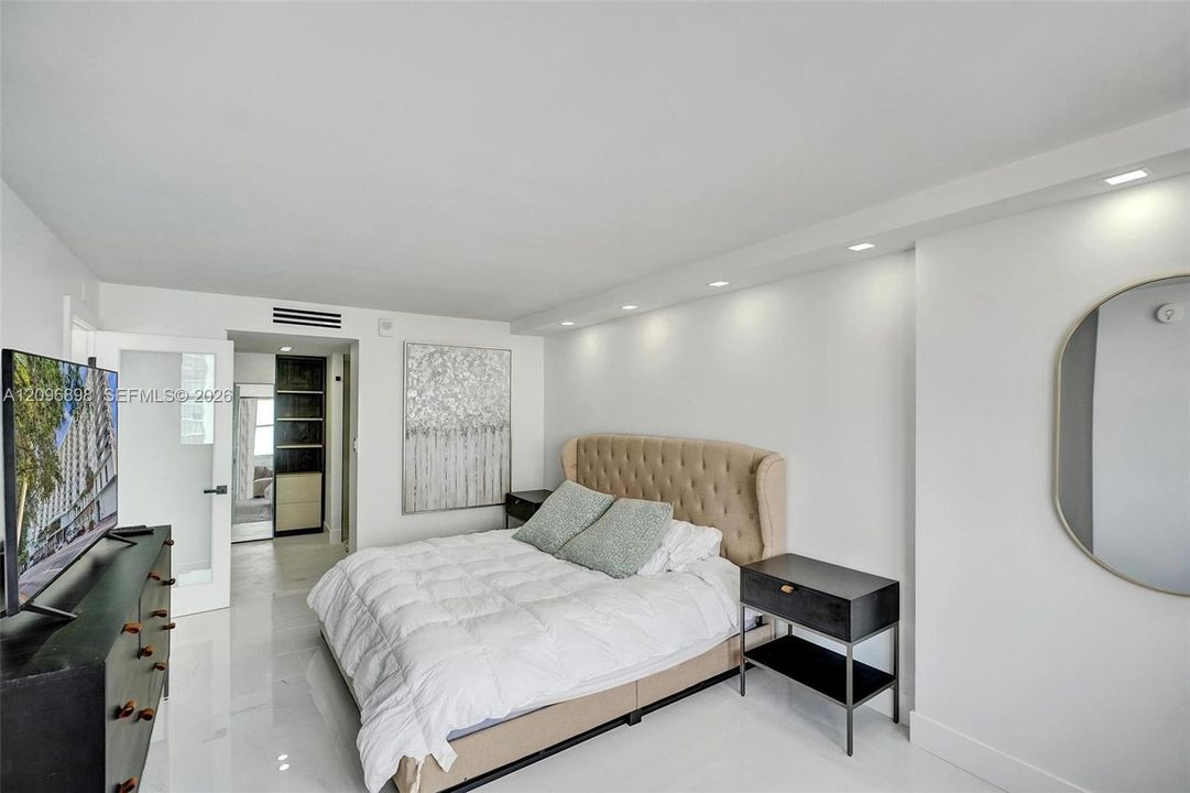 En Venta: $699,000 (3 camas, 2 baños, 1290 Pies cuadrados)