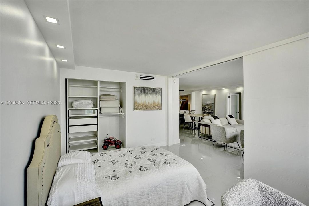 En Venta: $699,000 (3 camas, 2 baños, 1290 Pies cuadrados)