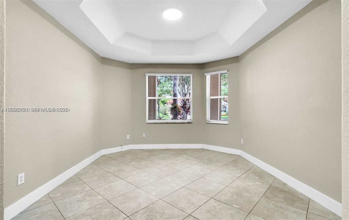 For Rent: $4,800 (3 beds, 2 baths, 2549 Square Feet)