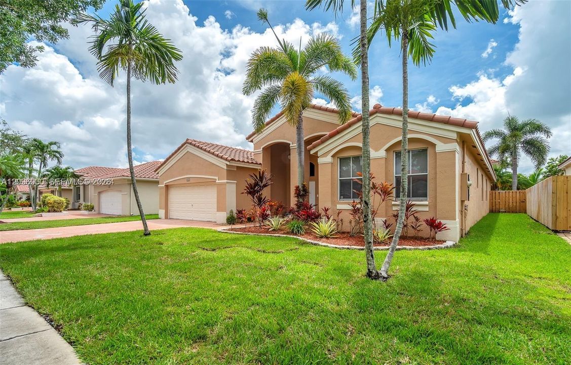 For Rent: $4,800 (3 beds, 2 baths, 2549 Square Feet)
